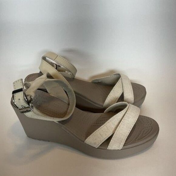 NWOB Crocs Leigh II Ankle Strap Wedge Platform Sandals Women Size 9 Cream/Beige - Picture 9 of 11